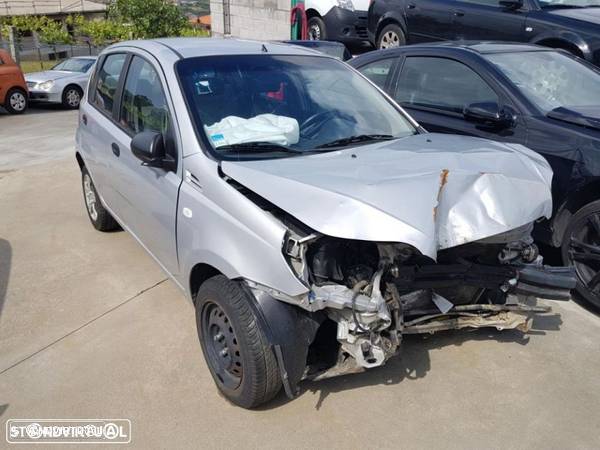 Chevrolet Aveo 2009 para peças - 2