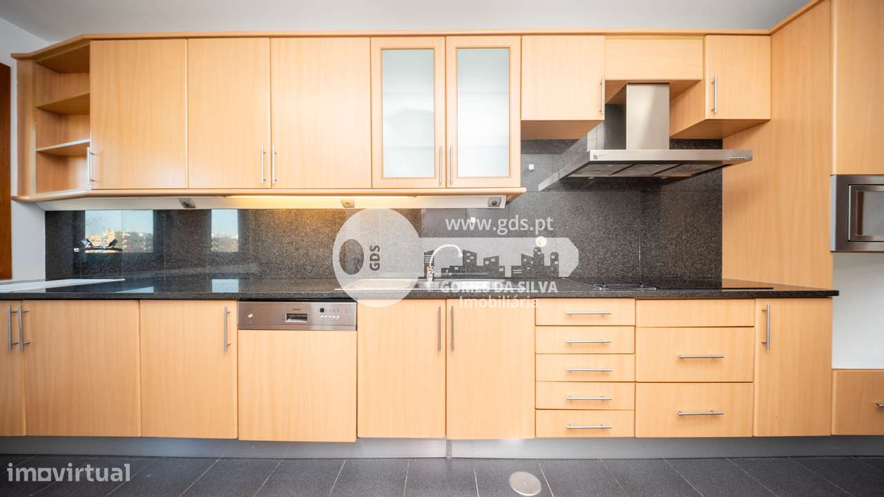 Apartamento T3 com Garagem – Rua José António Cruz, Braga (S. Vítor)-11