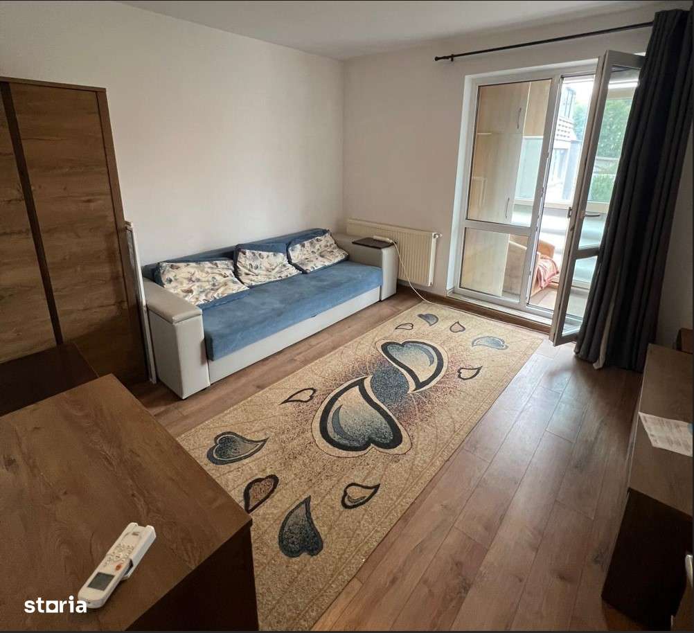 Ap 3 cam decomandat, etaj intermediar, loc parcare, capat Pacurari-2