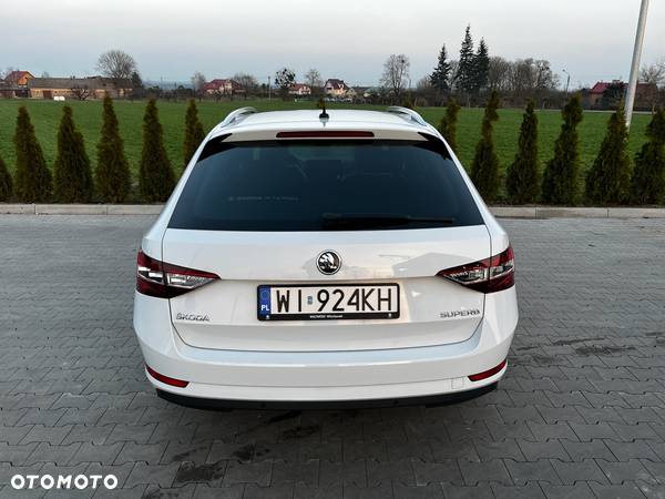 Skoda Superb 2.0 TDI SCR L&K DSG - 38