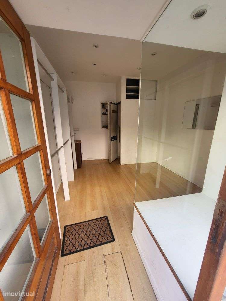 Loja de rua no Marquês de Pombal c/ muita passagem - Grande imagem: 3/12