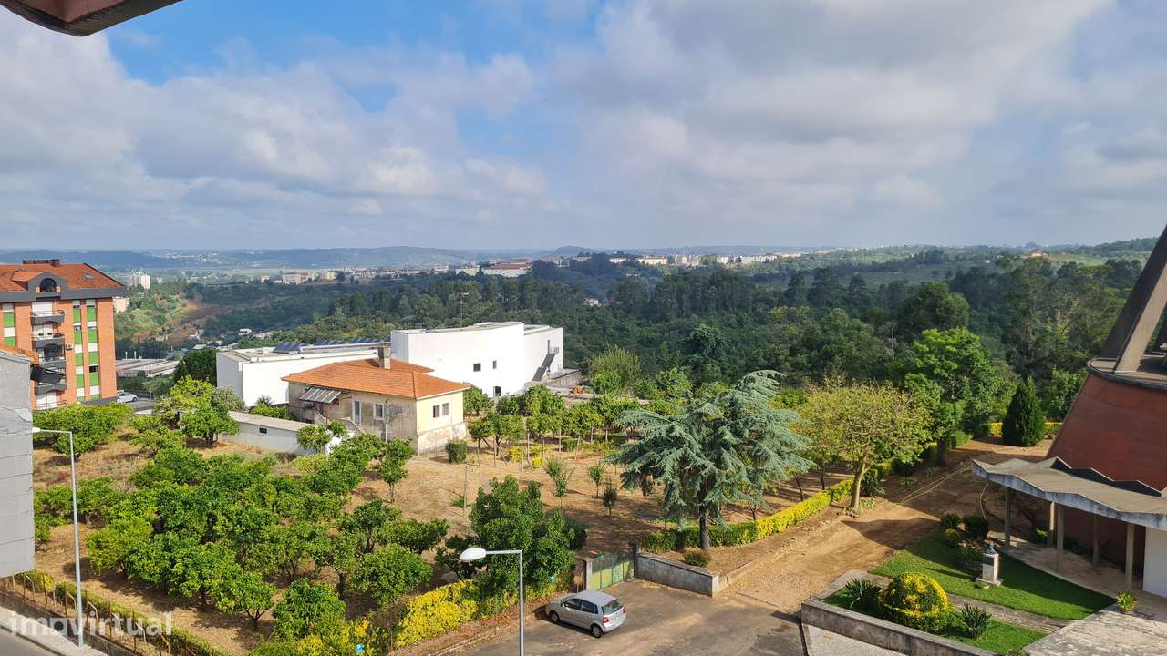 Apartamento  em Celas (Duplex e arrumo no sótão)-13