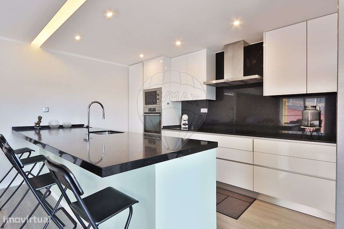 Moradia T4 para venda-30