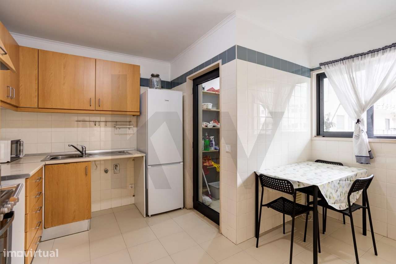 Apartamento T2 na Rua Barata Feyo - Grande imagem: 2/17