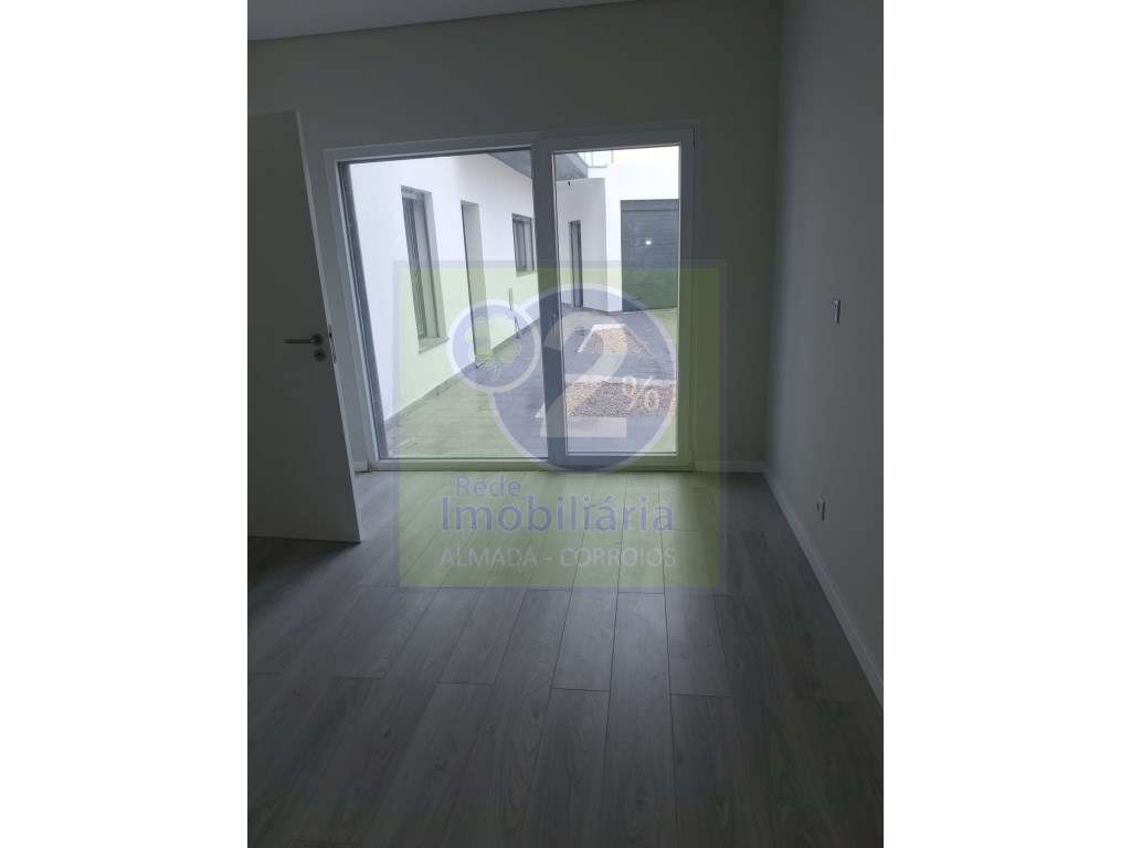 Moradia V5!Nova! Piscina-14