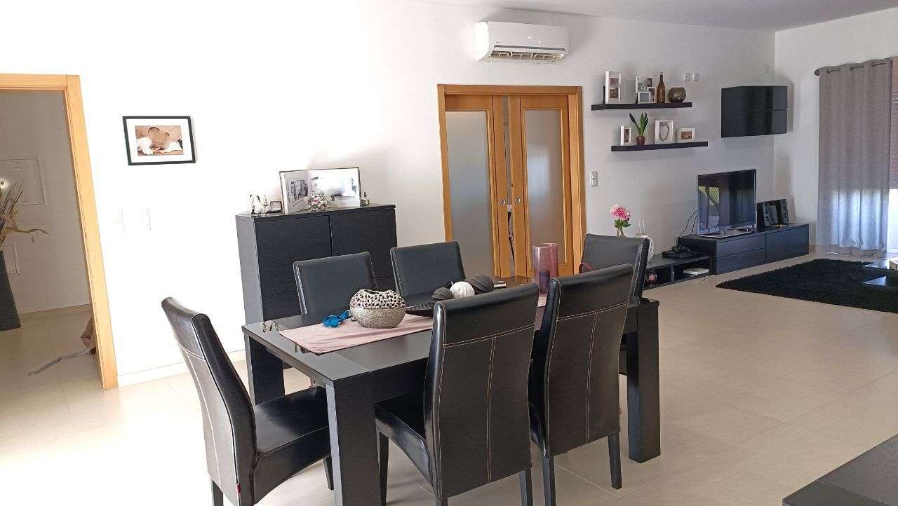 Moradia térrea isolada T4+1 | Piscina | Logradouro-32