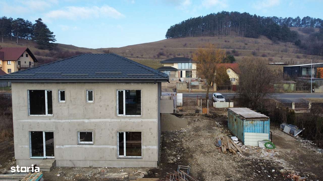 Casă exclusivistă de vânzare în Sânpetru - Imagine principală: 5/10