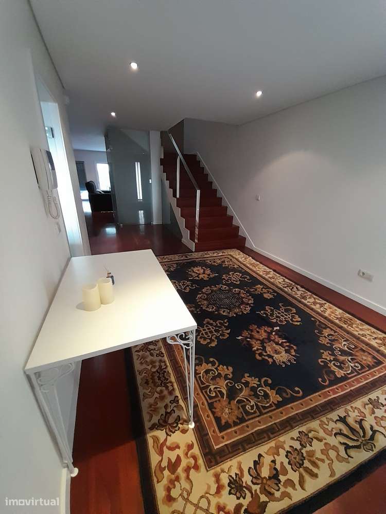 Moradia T4 - Grande imagem: 3/14