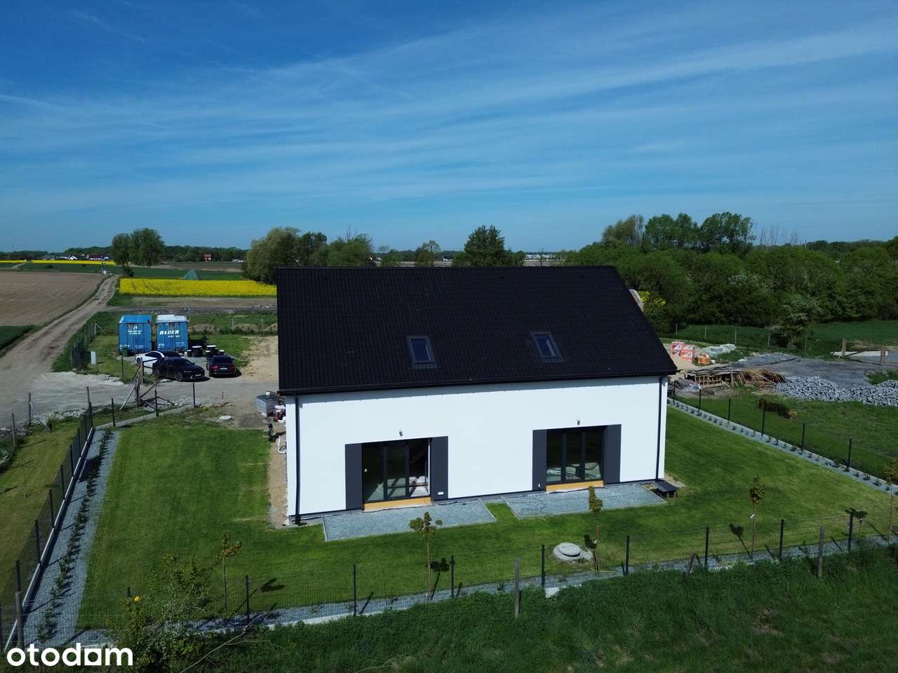 Bliźniak w wysokim standardzie | Garaż w bryle + Pompa Ciepła-1