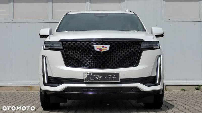 Cadillac Escalade - 4