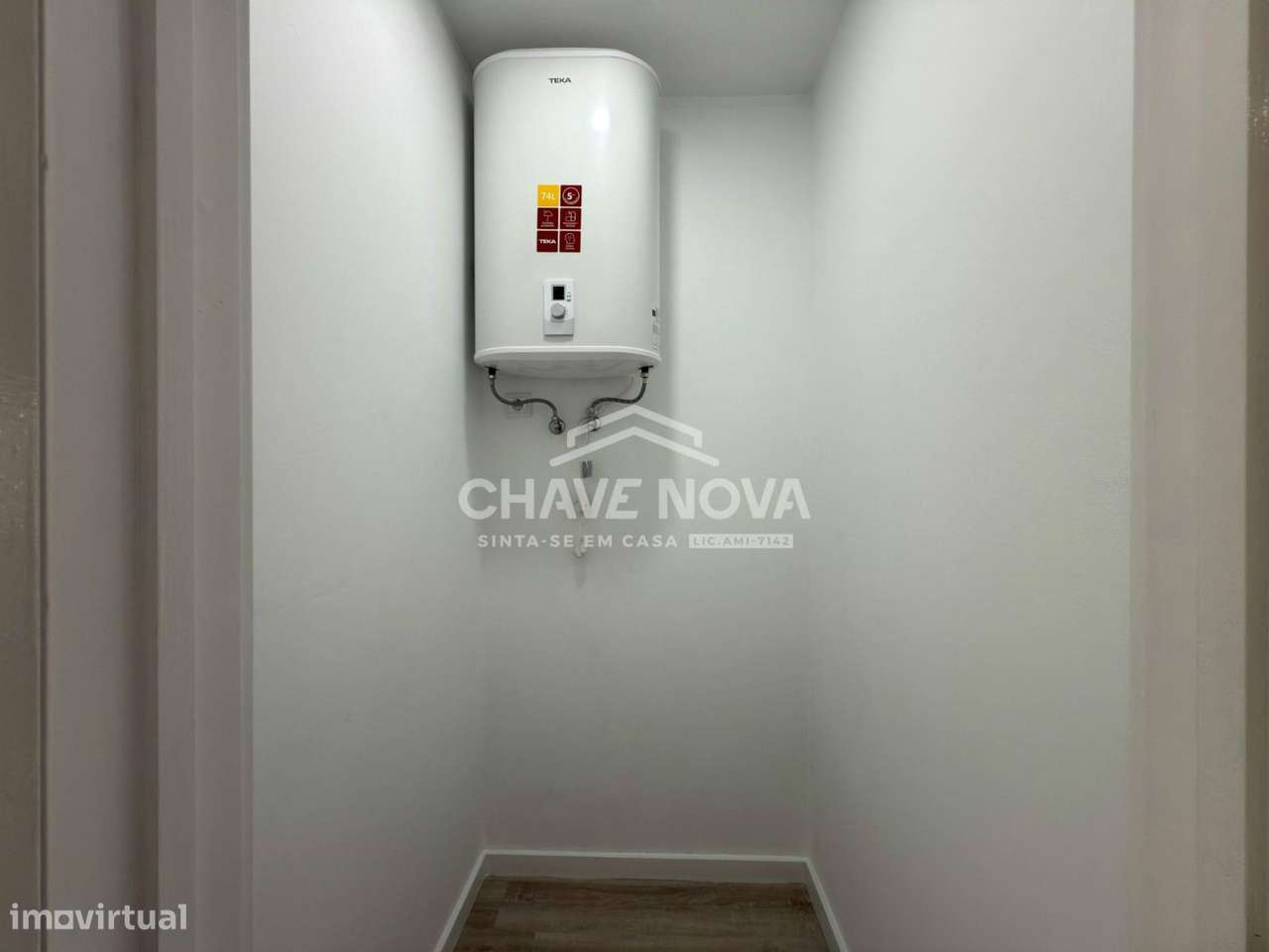 Apartamento T2+1 Renovado c/ Garagem Box em Valadares-6
