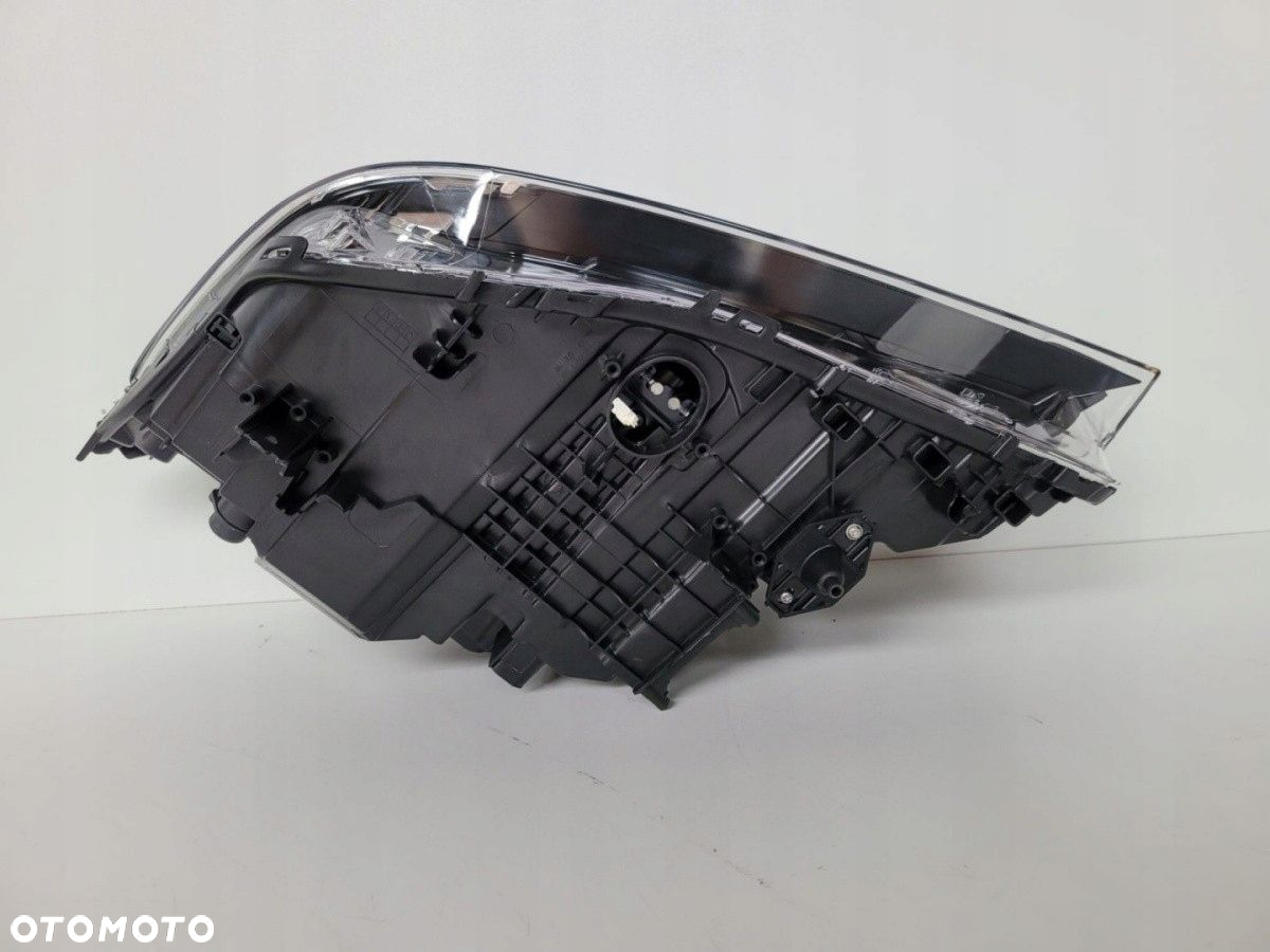 BMW 5 G30 G31 Lampa przednia LED R - 4398 - 7