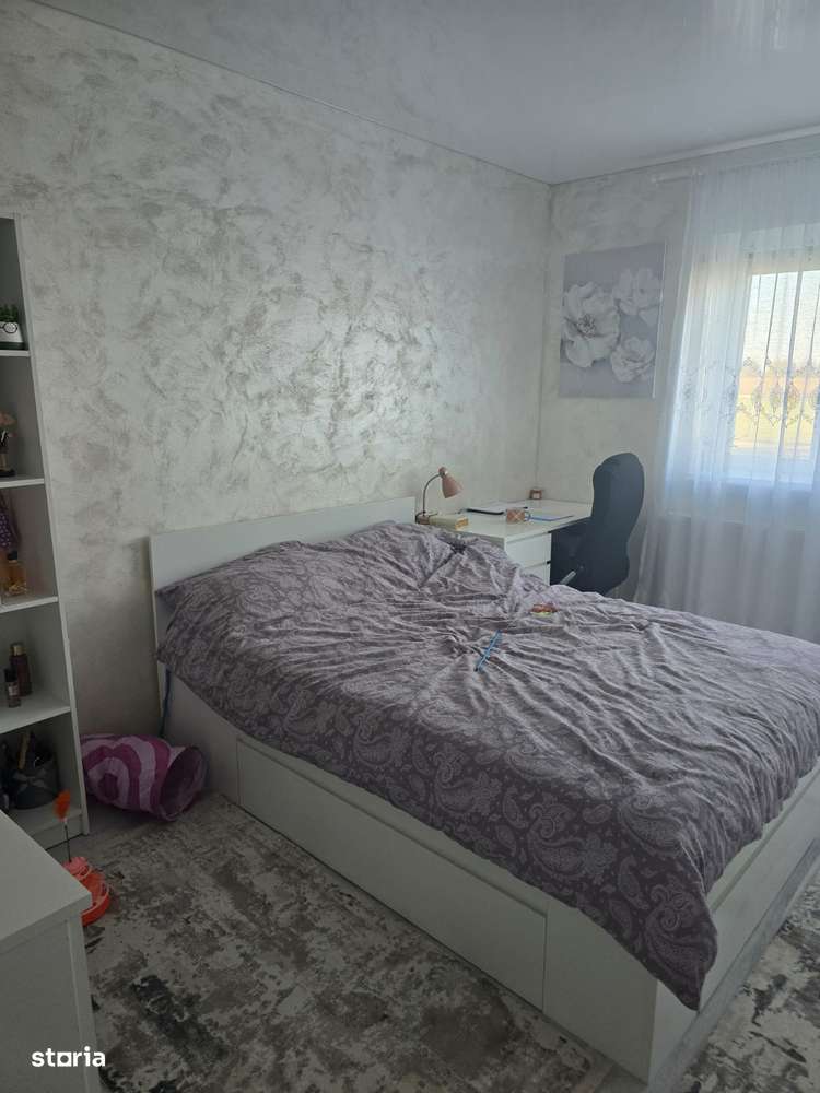 Casă în Cărășeu-9