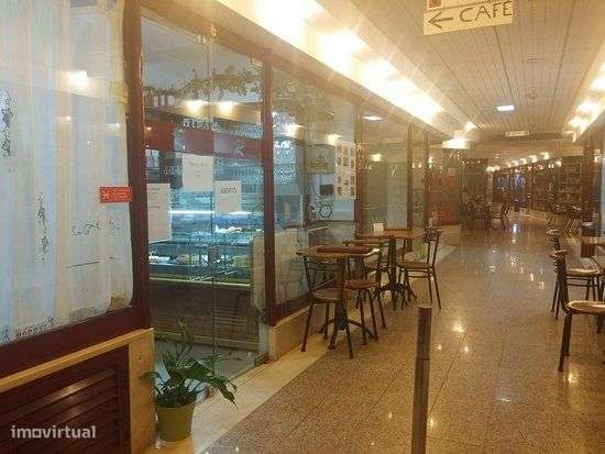 Loja centro comercial Pardelhas em Tomar. - Grande imagem: 4/5