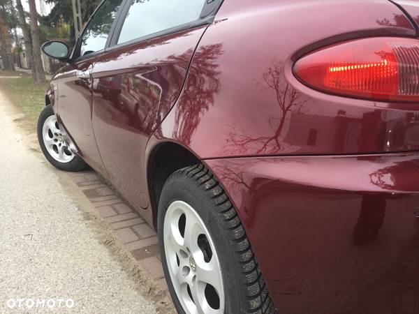 Alfa Romeo 147 1.6 T.S Impression - 6