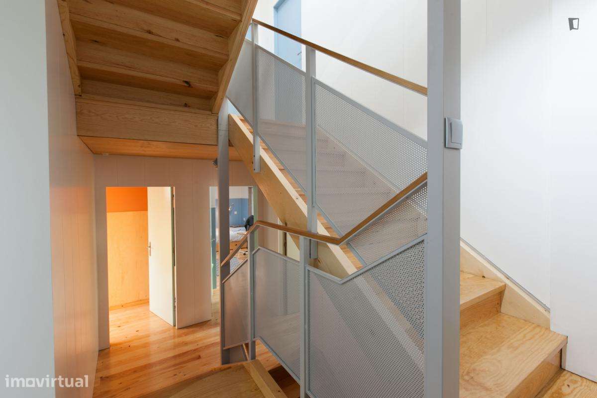 Quarto - localizado em Paranhos Porto - Grande imagem: 2/10