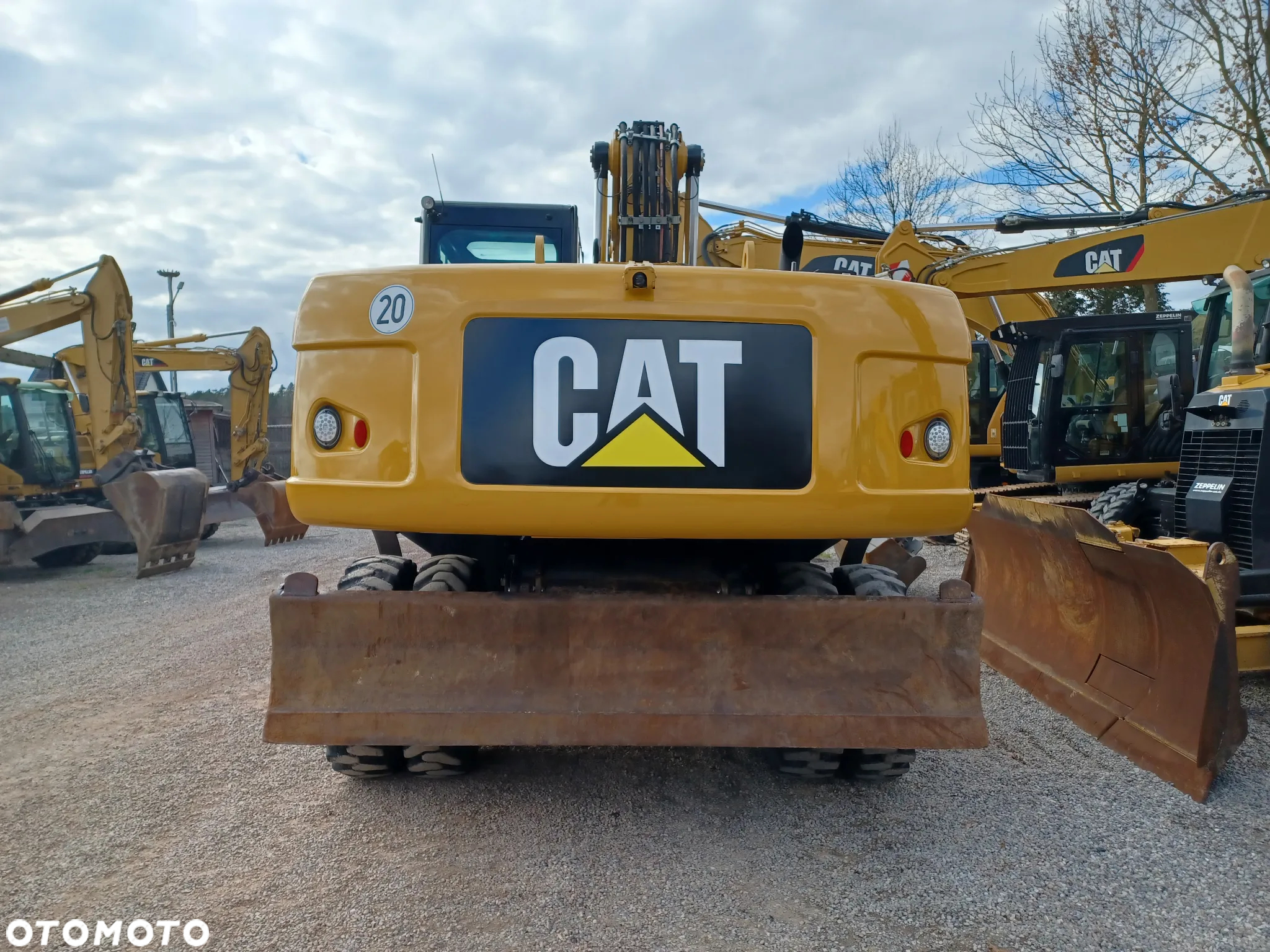 Caterpillar CAT M 322D - 8