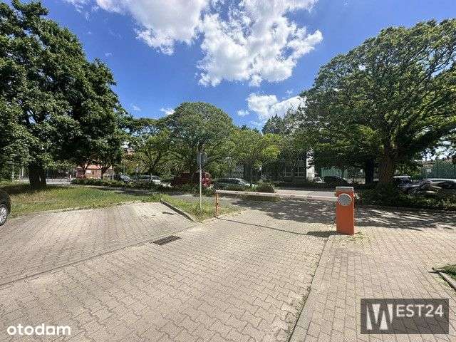 Przestronne mieszkanie - Doskonała Lokalizacja !-17