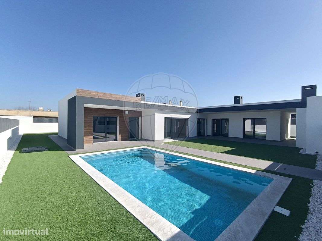 Moradia T4 para venda - Grande imagem: 1/42