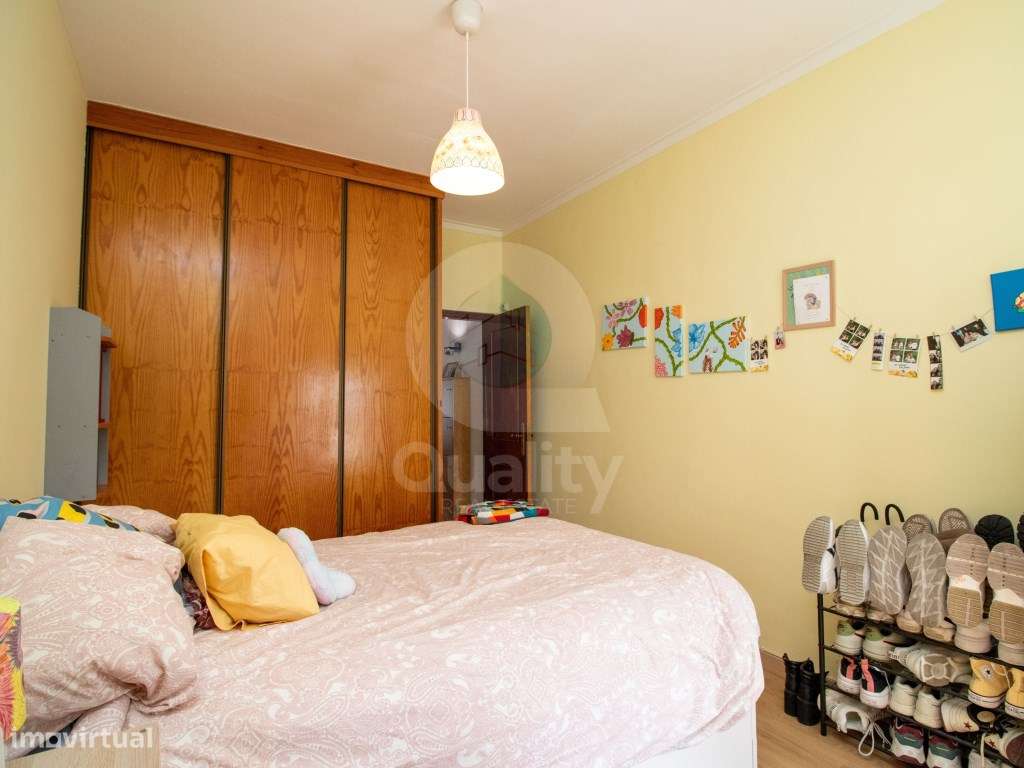 Apartamento T3 com Vista Rio em Excelente Localização-14
