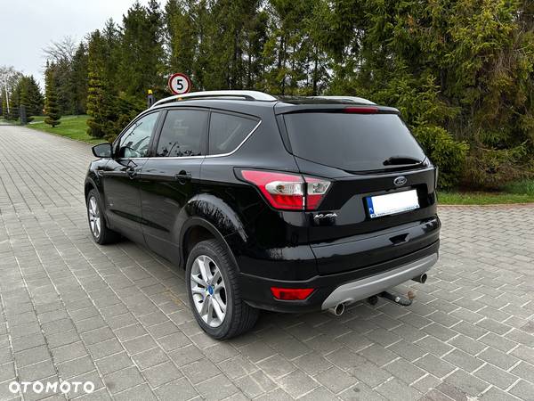 Ford Kuga 2.0 TDCi 4WD Titanium - 4