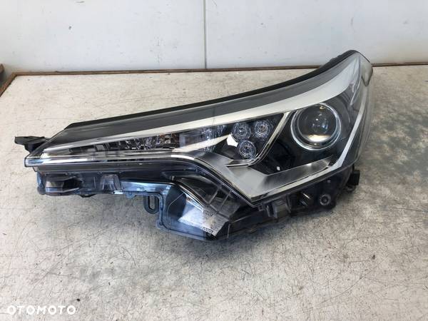 TOYOTA CHR C-HR LAMPA LEWY PRZÓD LED 81150-F4031 - 2