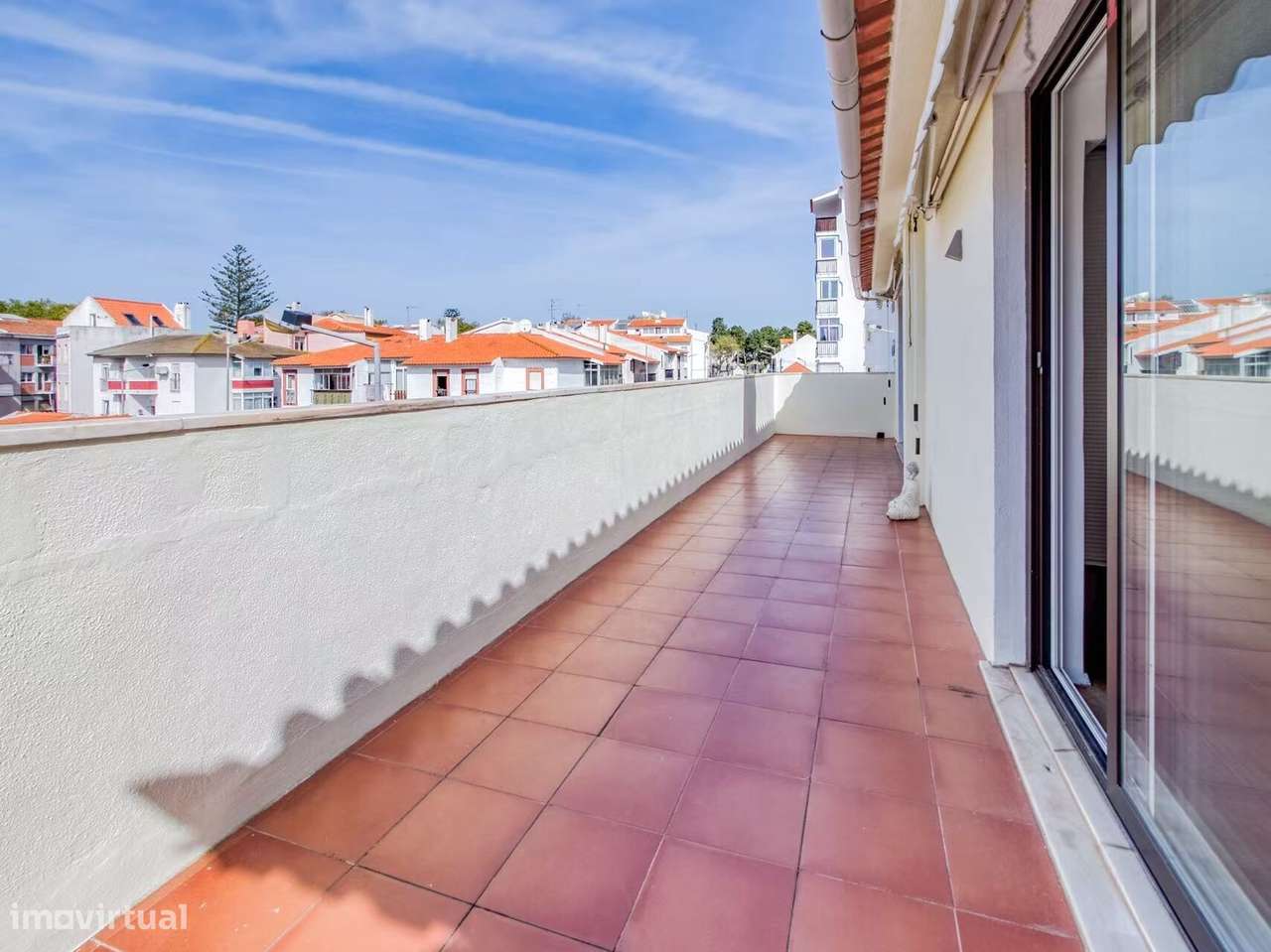 Apartamento T5 Duplex | A poucos passos da St. Julian’s School | Mais-27