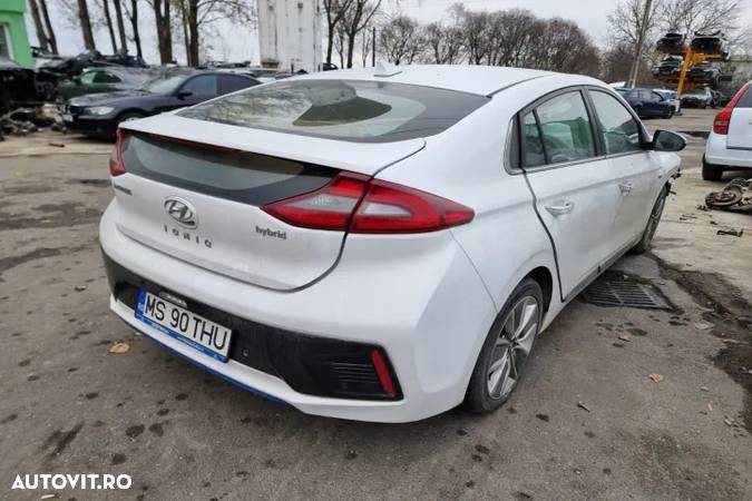 alternator electromotor ceasuri de bord navigatie compresor AC filtru de particule sonda lambda kit pornire calculator ecu supapa EGR Hyundai Ioniq  an 2018, motor 1.6 GDI  HYBRID, dezmembrez - 4