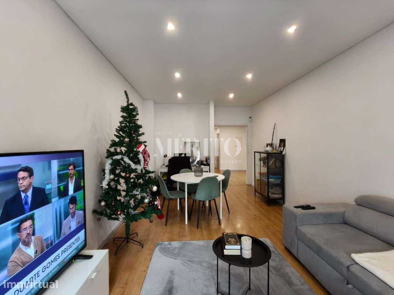 Apartamento T2 com lugar de garagem e varandas na Póvoa de Varzim - Grande imagem: 2/12