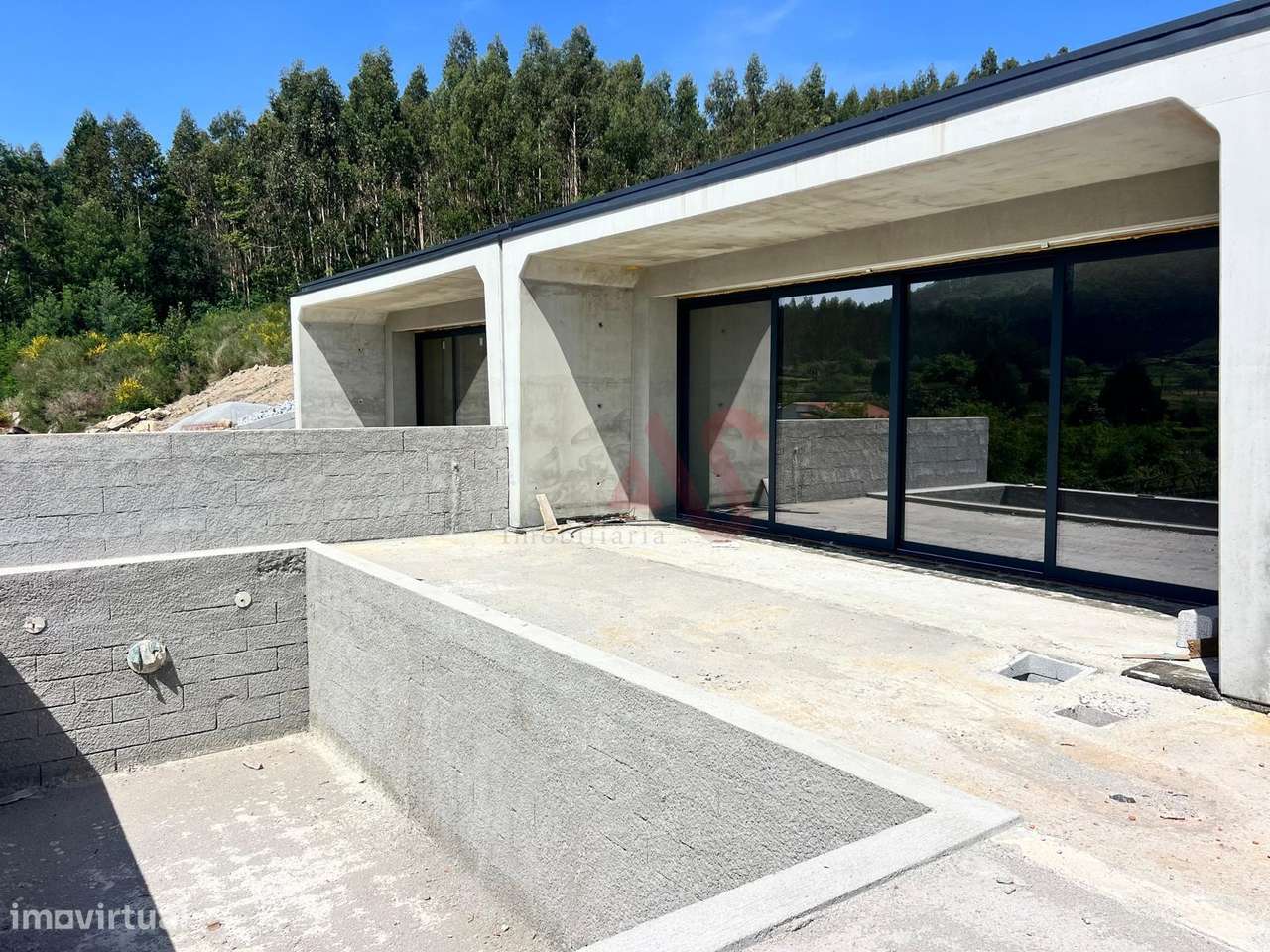 Moradia Térrea T3 com Piscina | Nova | Leitões, Guimarães-15