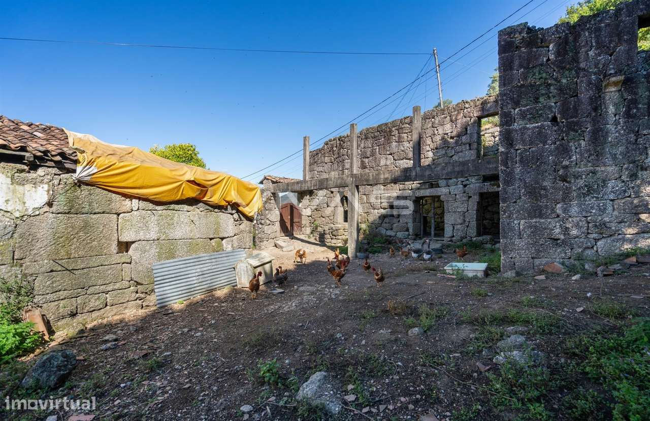 Moradia para Restaurar T0 Venda em Chorense e Monte,Terras de Bouro - Grande imagem: 4/22