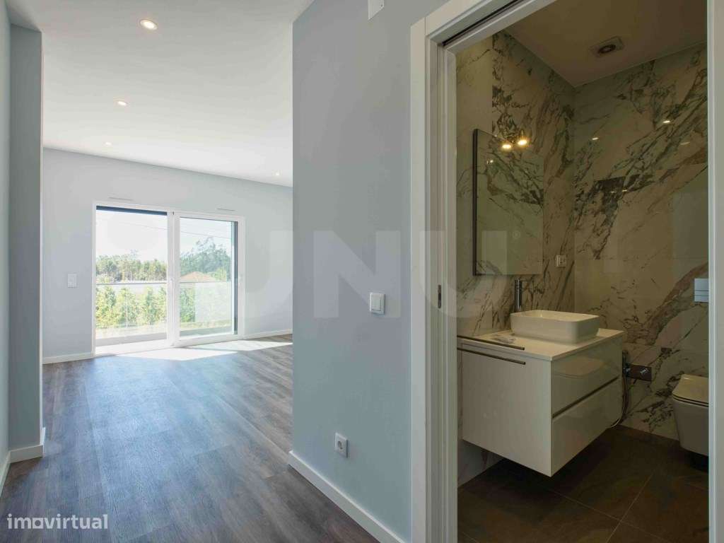 Moradia T4, com piscina interior, para venda, em Alfeizerão, Alcobaça - Grande imagem: 5/23