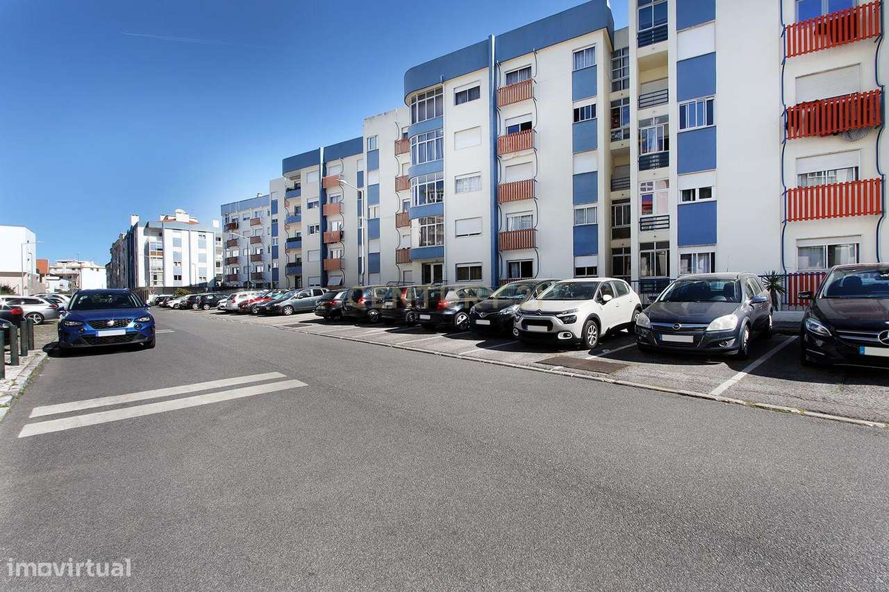 Mem Martins - Apartamento T1 transformado em T2 em zona tranquila.-19