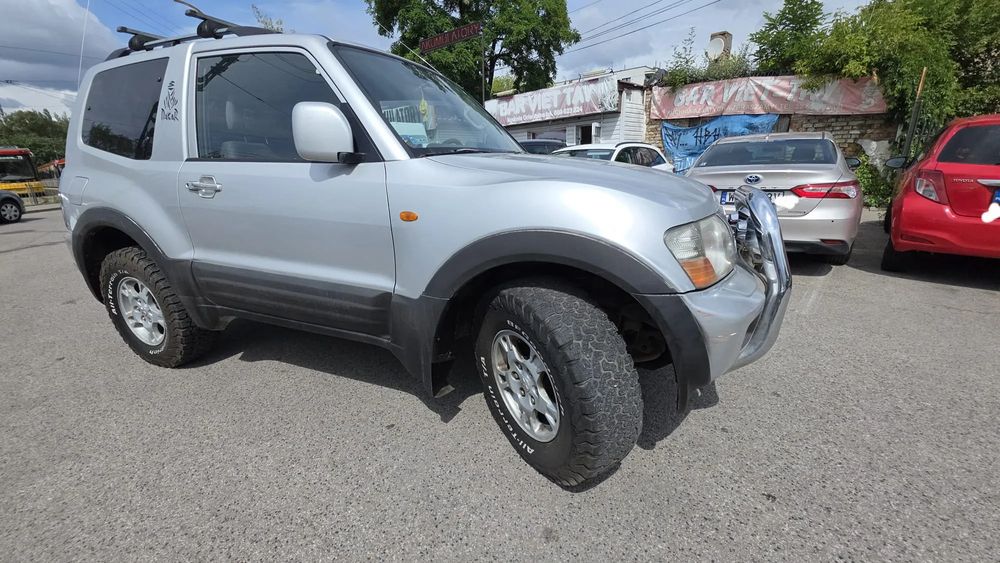 Mitsubishi Pajero III (2000-2006) 2000