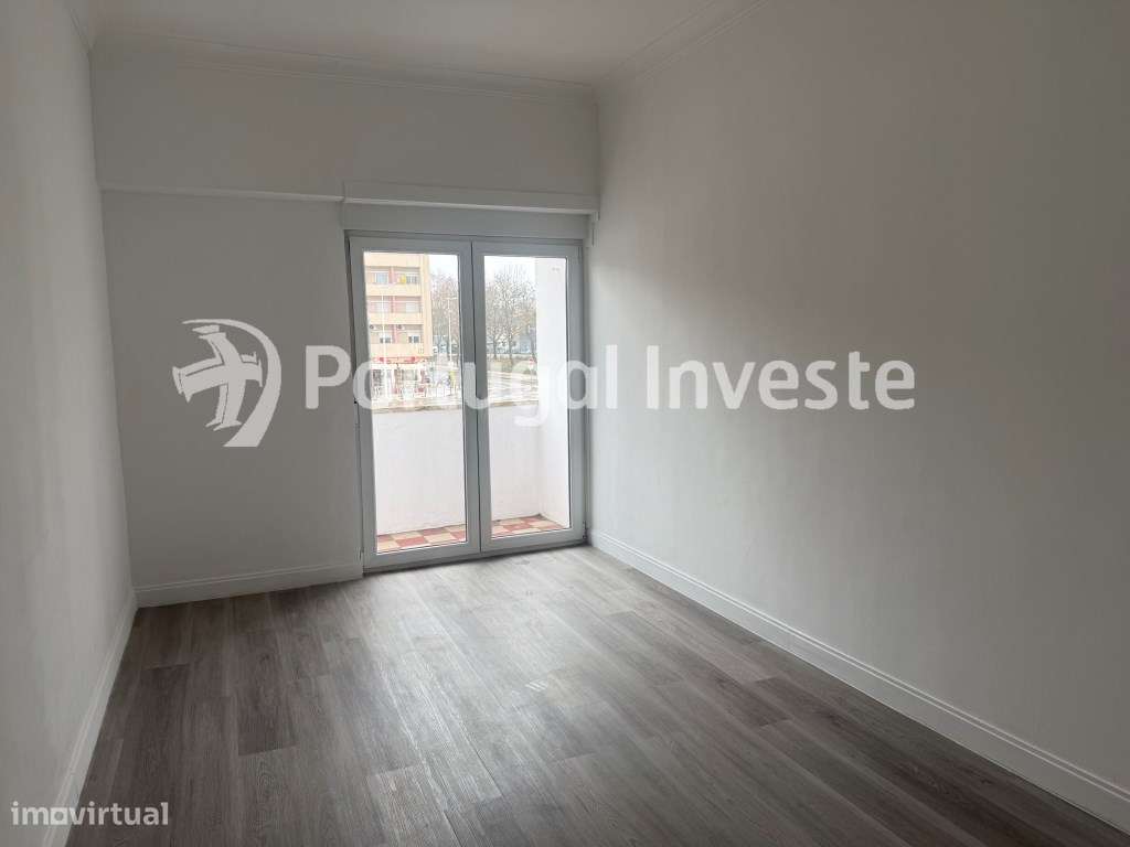 Apartamento T2 com excelente Luz natural próximo da estação - Setúbal - Grande imagem: 4/17