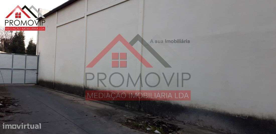 Armazém Parque Industrial da Palmeira Santo Tirso-9