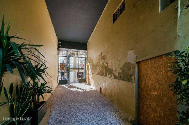 Prédio em Zona ARU c/ PROJECTO APROVADO  - Sta. Catarina, Porto - Grande imagem: 4/9