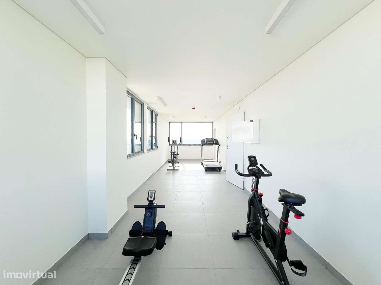 T2 novo c/ estacionamento e varanda - URBANIZAÇÃO MOINHOS DO...-42