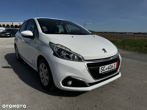 Peugeot 208 1.6 BlueHDi Allure S&S - 9