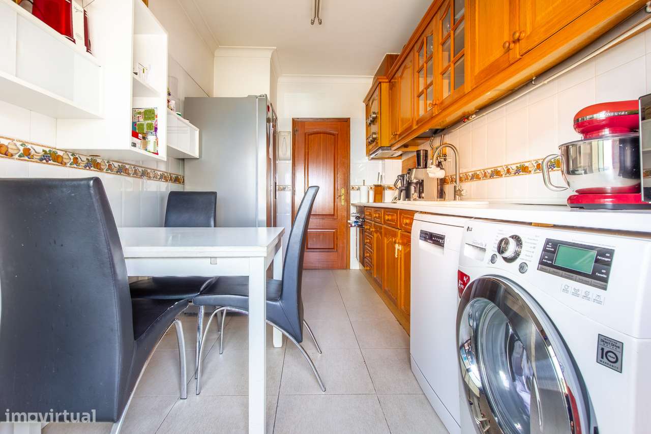 Apartamento T2 na Quinta do Conde-5