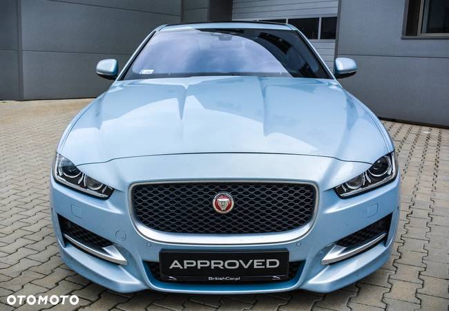 Jaguar XE - 2