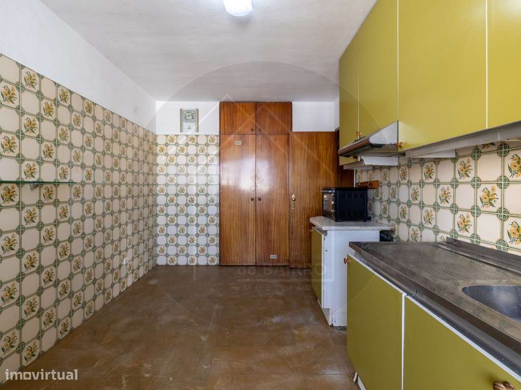 Apartamento T3 Vistas desafogadas em Ramalde, Porto-8
