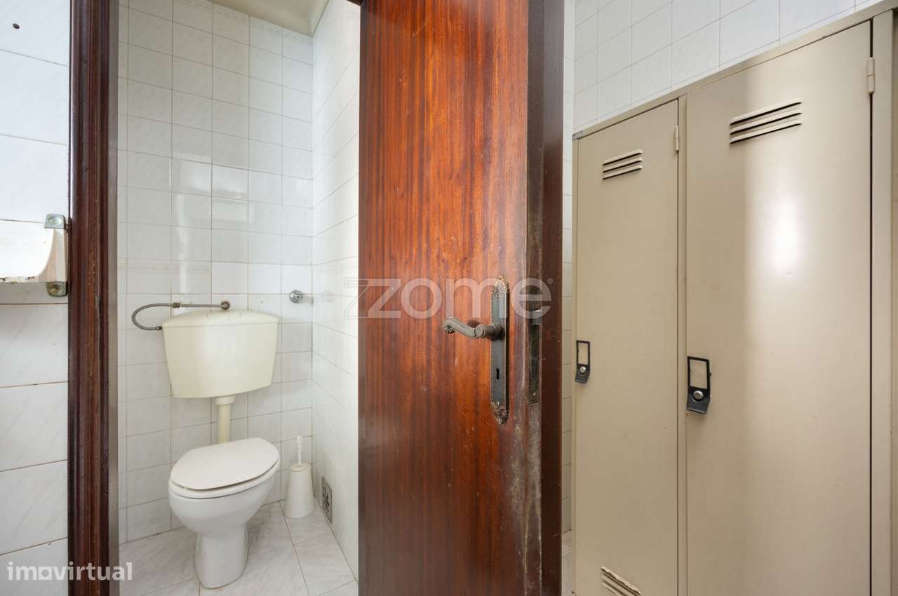 Loja perto da praia da Nazaré-25