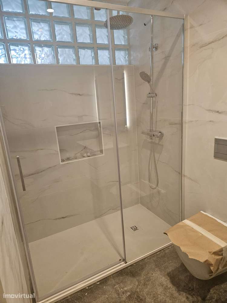 Moradia T4 com Piscina e Jardim-39