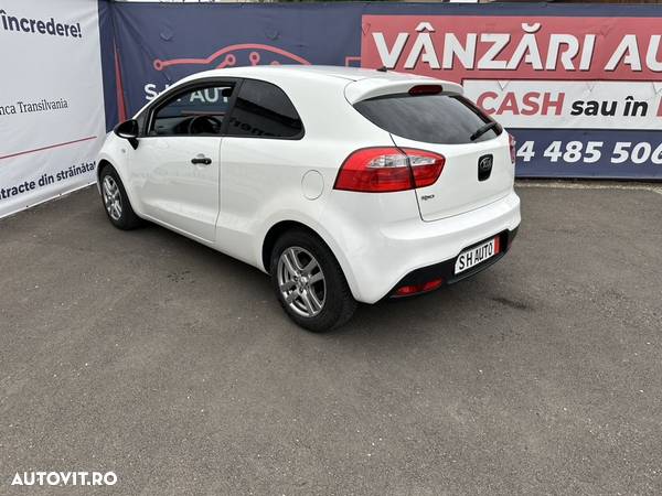 Kia Rio 1.2 Dream Team Edition - 5