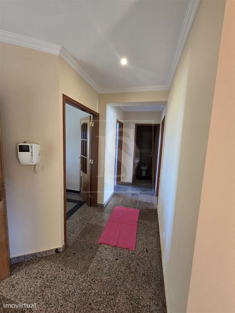 Apartamento T3 com Garagem  em Torres Novas-6