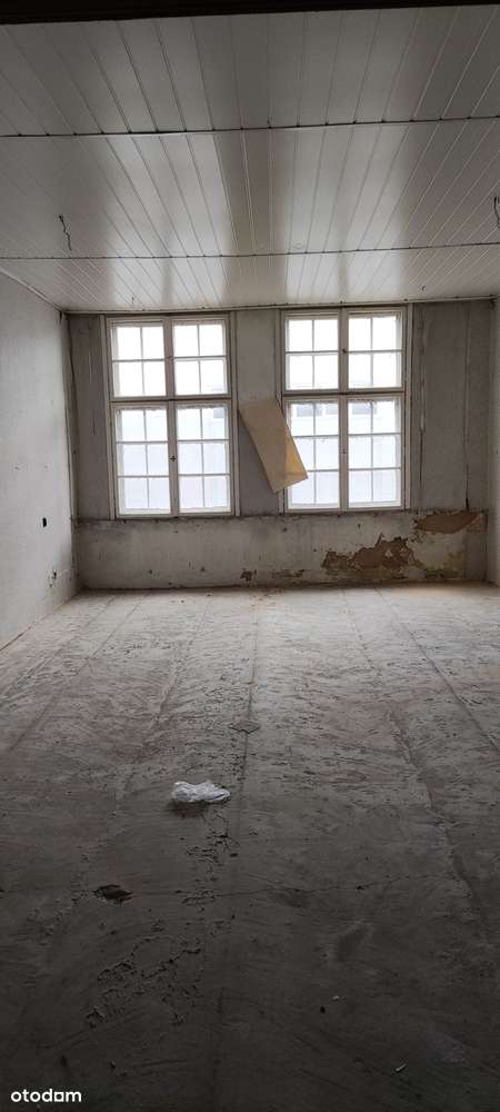 Wolnostojący budynek po koszarach pruskich-5