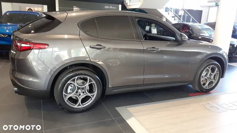 Alfa Romeo Stelvio 2.0 Turbo Sprint Q4 - 3