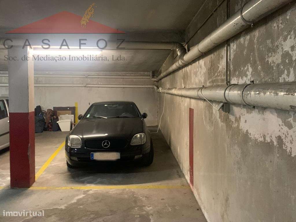 Venda Apartamento T2 em ótimo estado na Rua Lidador-32