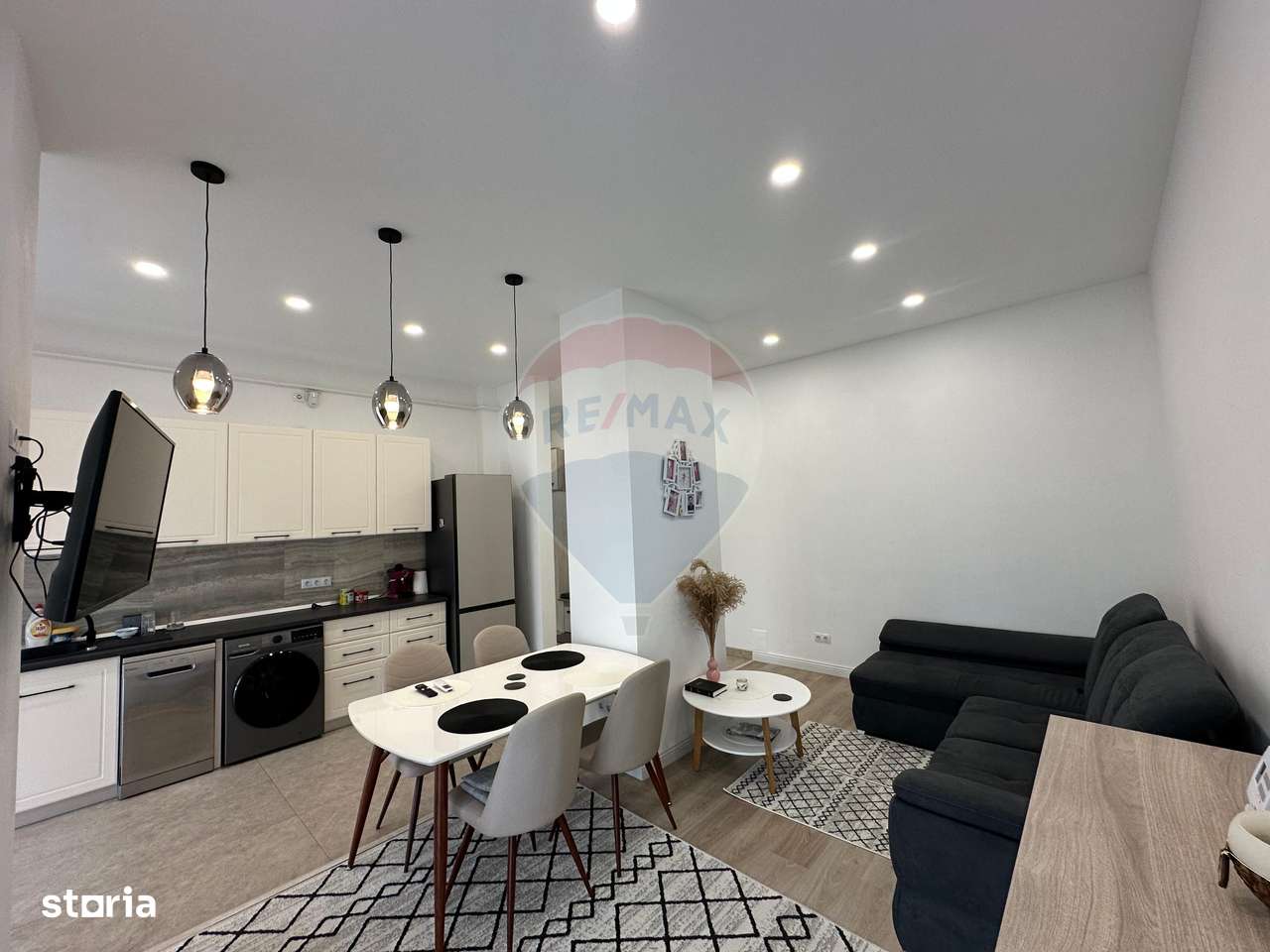 BLOC NOU - complet mobilat/utilat - Imagine principală: 2/11